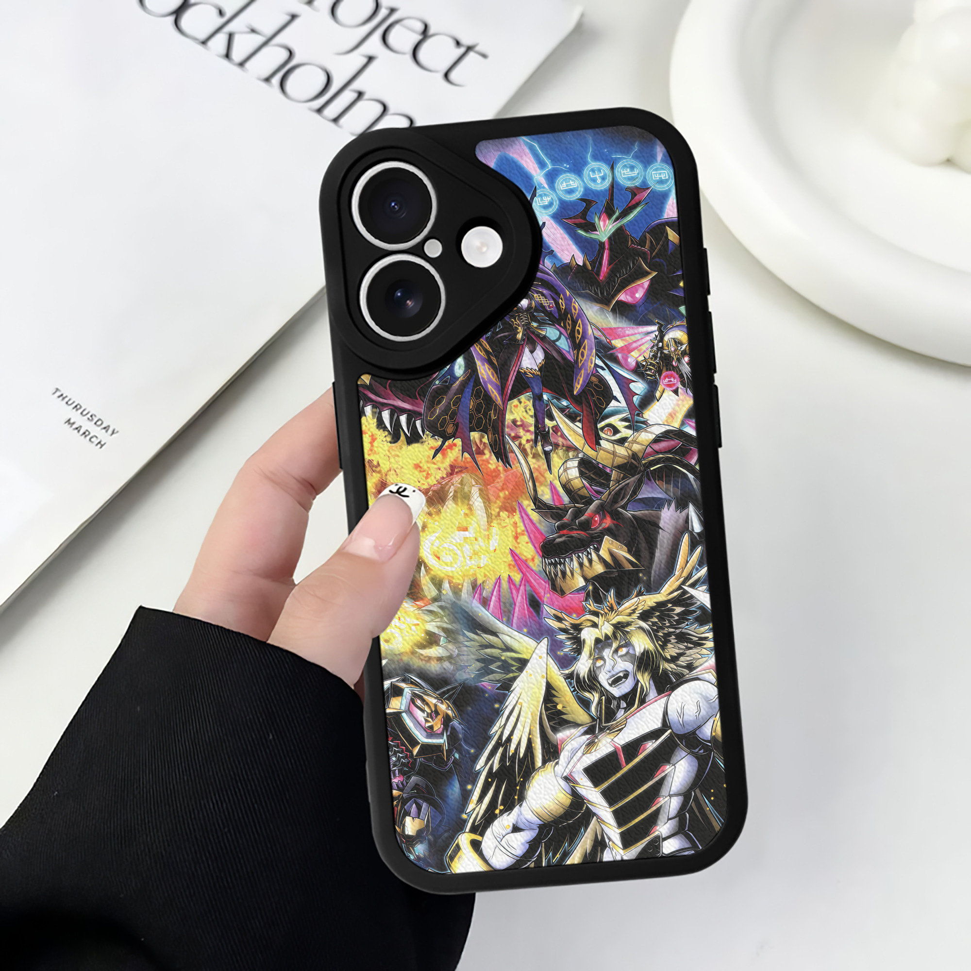 （画像用） Digimon デジタルモンスター/デジモン 【iPhone 16シリーズ対応】シリコンスマホケース（レザー調） 材質：シリコン